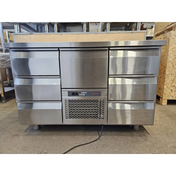 Aukstuma galds ar 7...